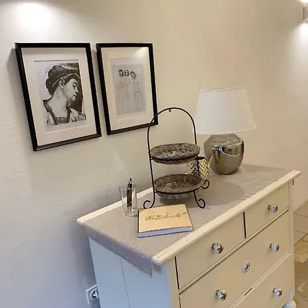 Wohnen In Ehemaligen Kloster ליכטנפלס